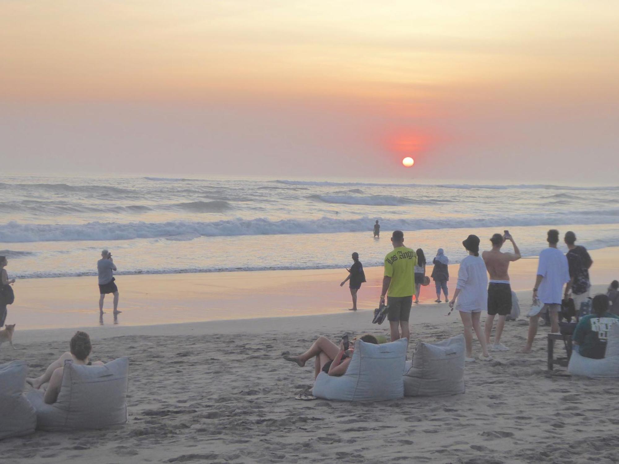 Bali Luxe Villa Beachfront Rooftop Sunsets Villa